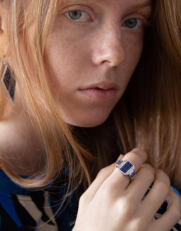 KAVANT & SHARART-Blue Sapphire and Diamond Geoart Signet Ring-WHITE GOLD