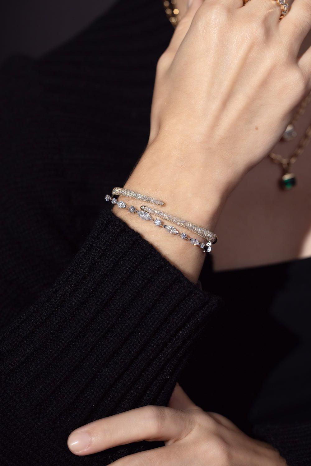KWIAT-Cobblestone Crossover Bangle Bracelet-YELLOW GOLD