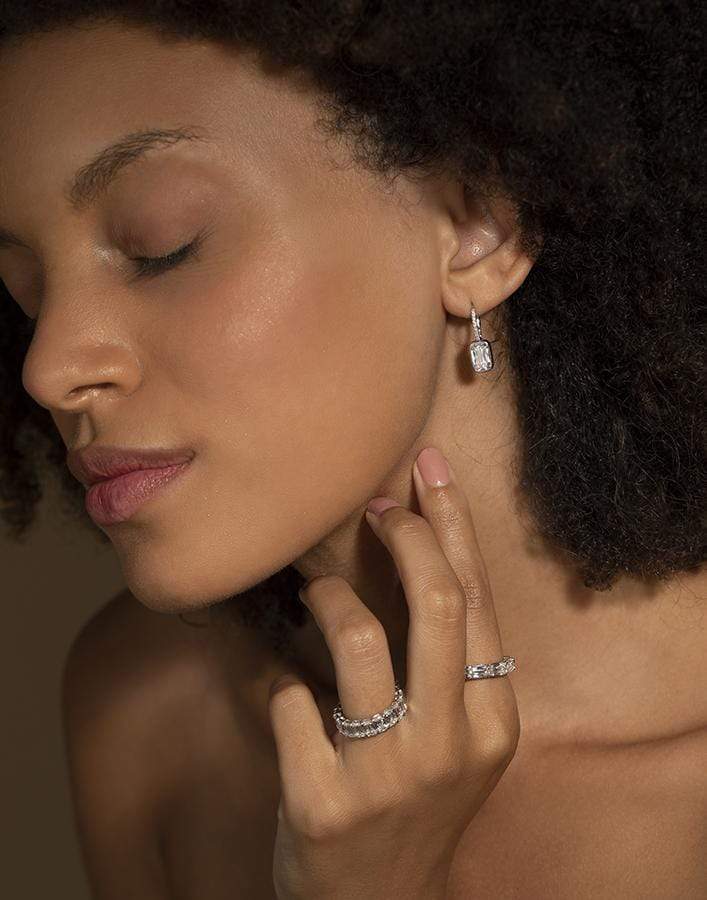 KWIAT-Ashoka Bezel Set Diamond Drop Earrings-PLAT