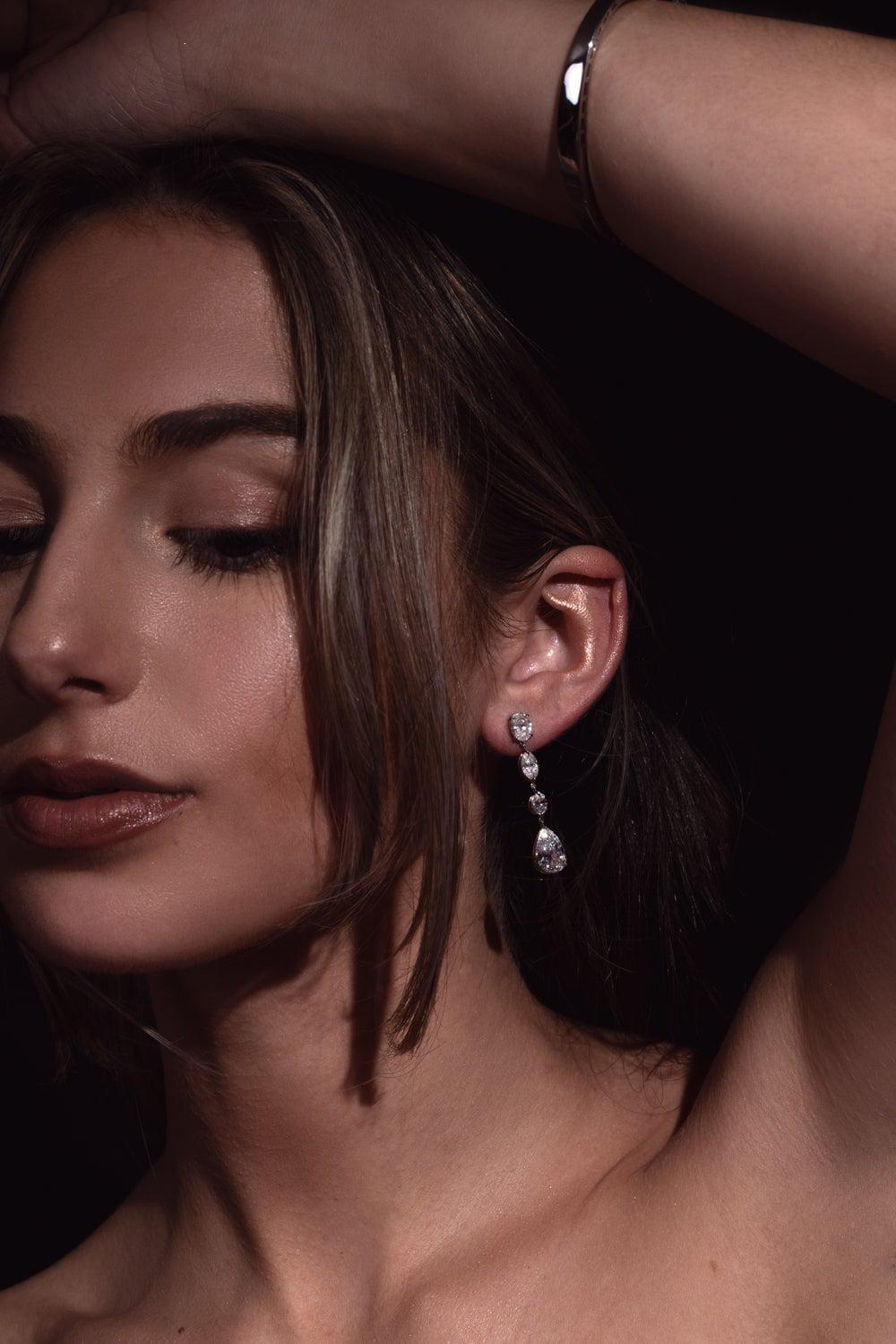 KWIAT-Diamond Drop Earrings-PLATINUM