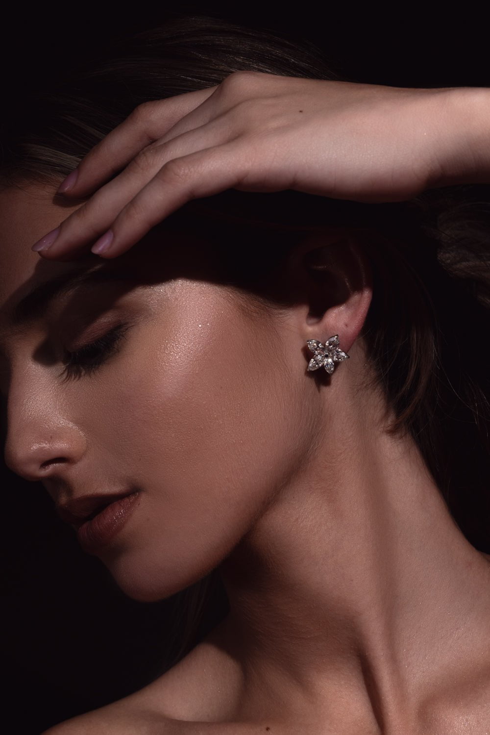 KWIAT-Diamond Floral Motif Earrings-PLATINUM