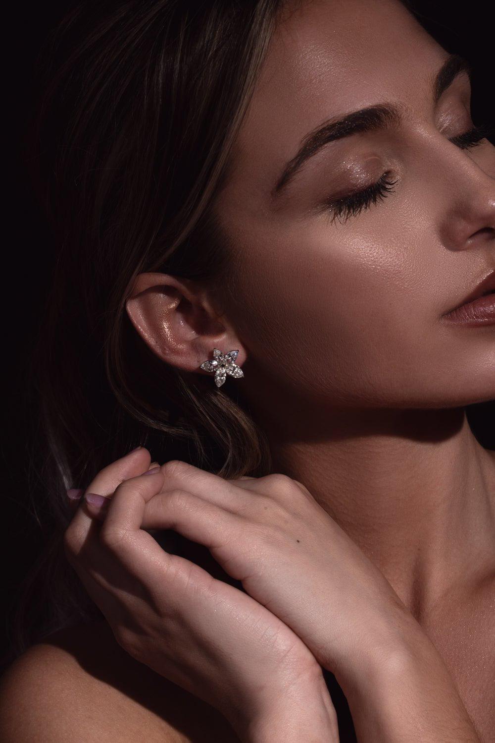 KWIAT-Diamond Floral Motif Earrings-PLATINUM