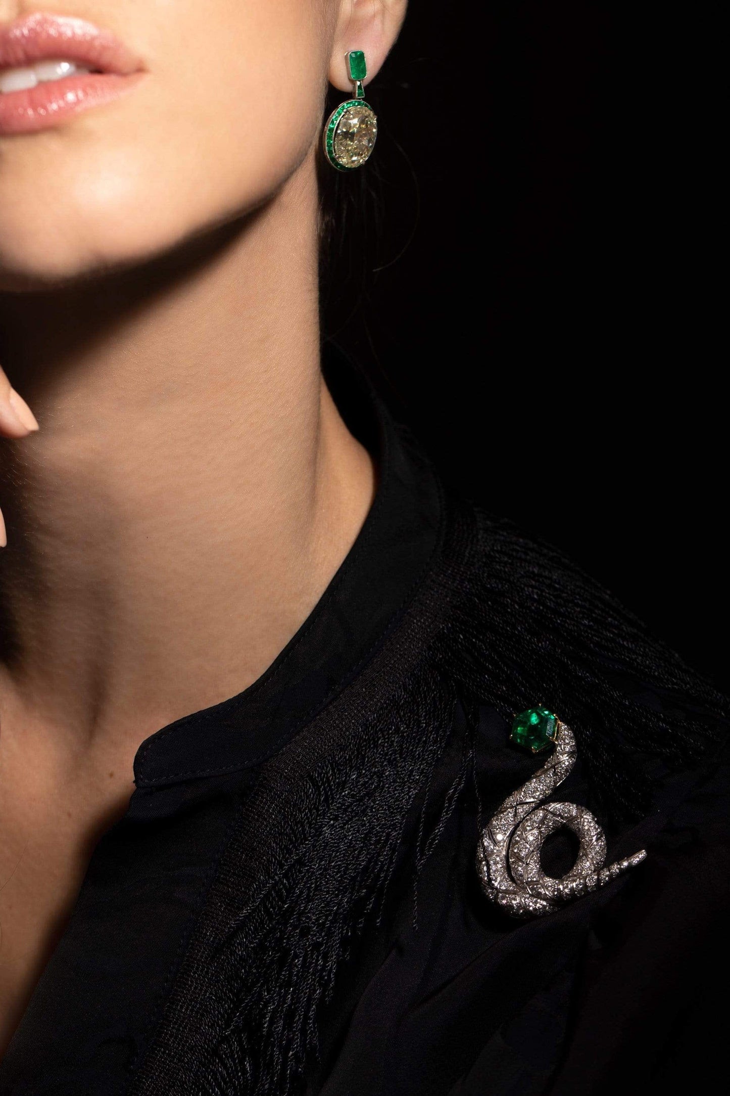 KWIAT-Legacy Emerald City Earrings-PLATINUM