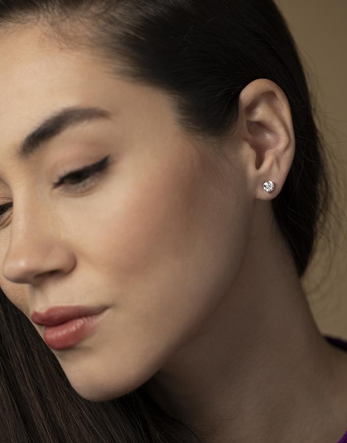 KWIAT-Round Diamond Studs 1.06CTW-PLATINUM