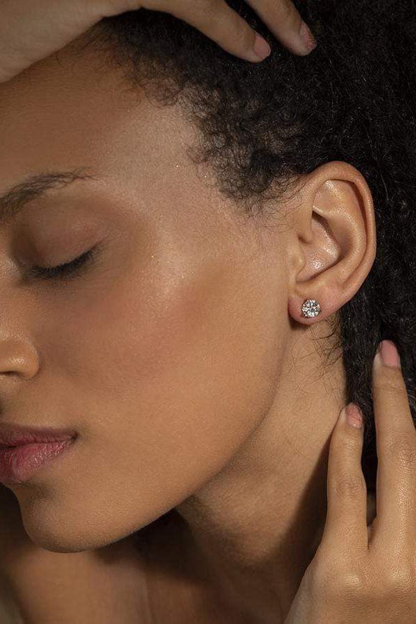 KWIAT-Round Diamond Studs 1.40ctw-PLATINUM