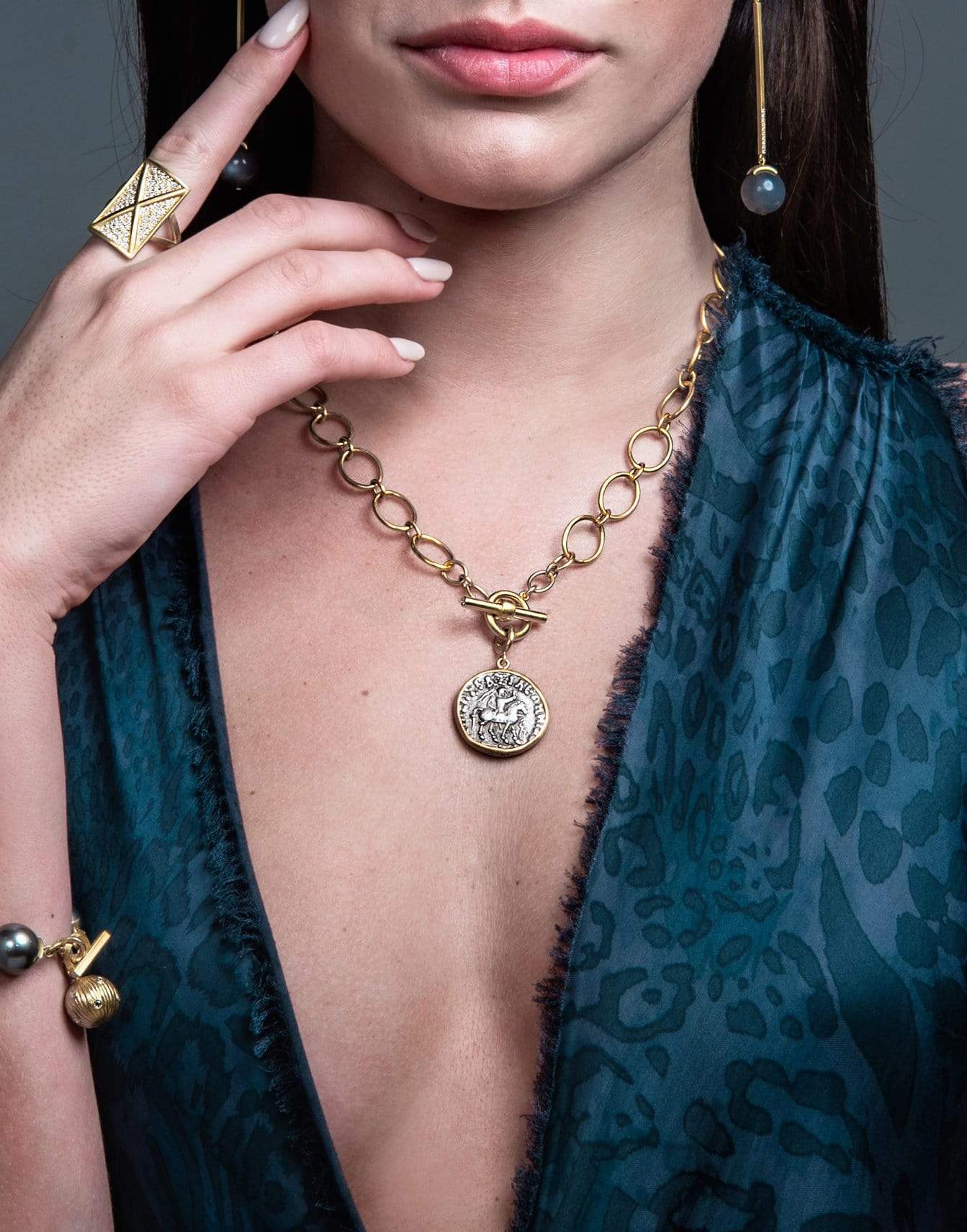 LEIGH MAXWELL-Large Chain Diamond Toggles-YELLOW GOLD
