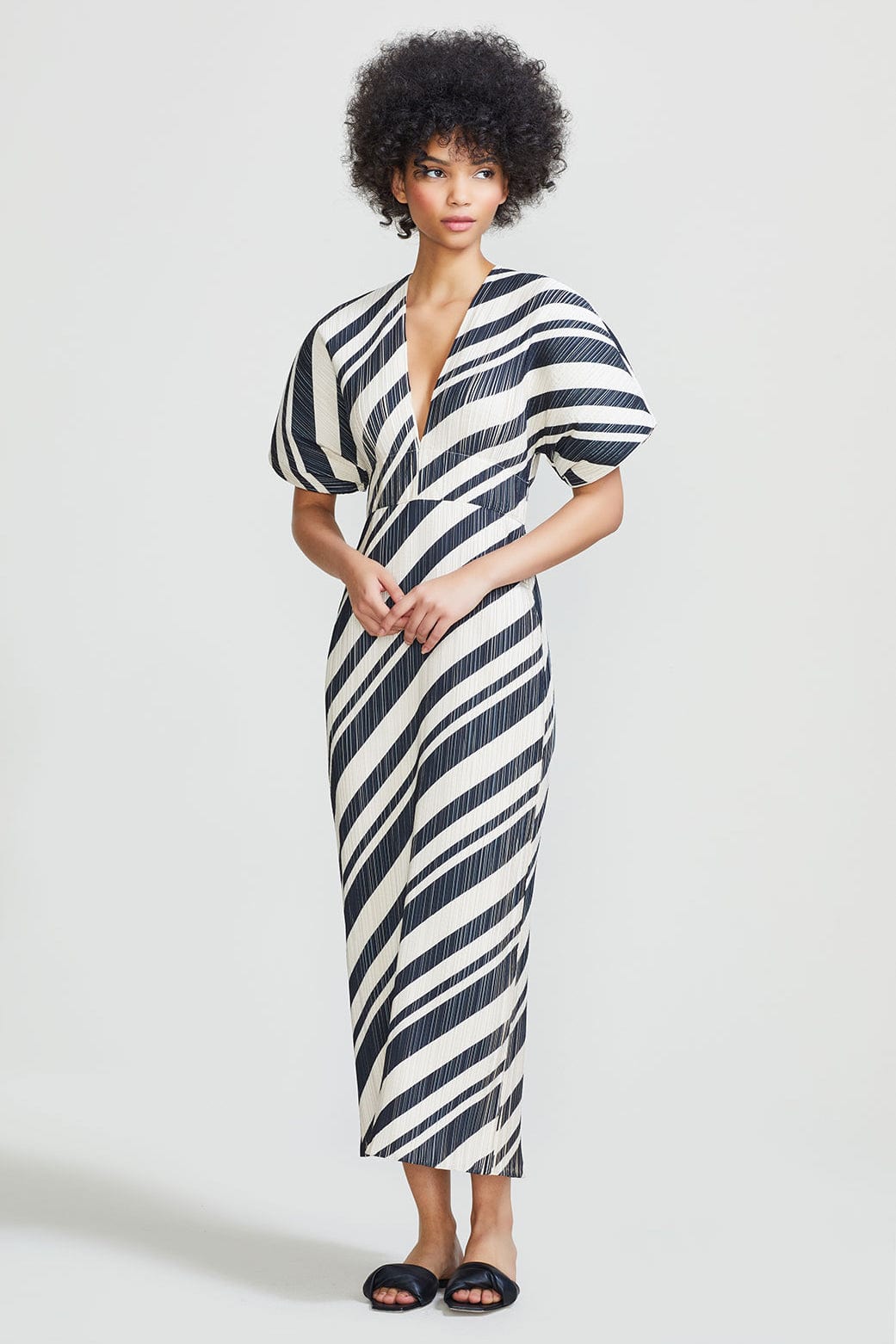 LELA ROSE-Sand V-Neck Sheath-SAND