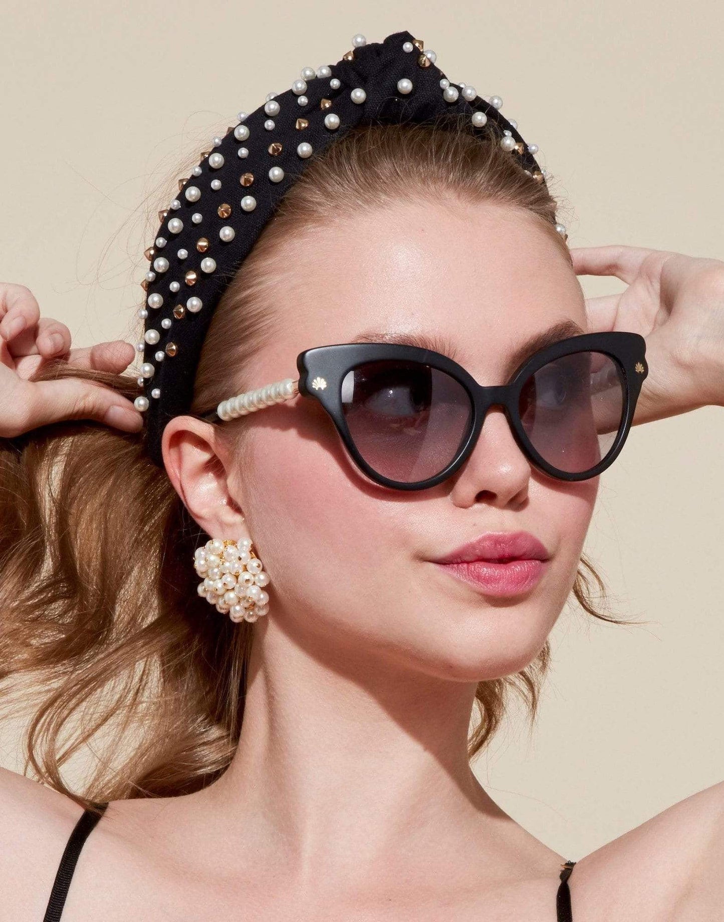LELE SADOUGHI DESIGNS-Ivory Pearl Petite Cluster Earrings-IVORY