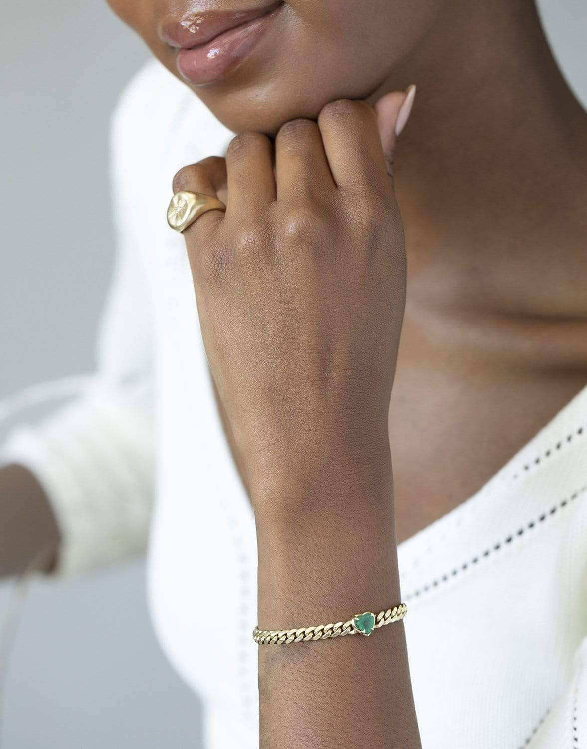 LOGAN HOLLOWELL-Queen Emerald Heart Cuban Link Bracelet-YELLOW GOLD