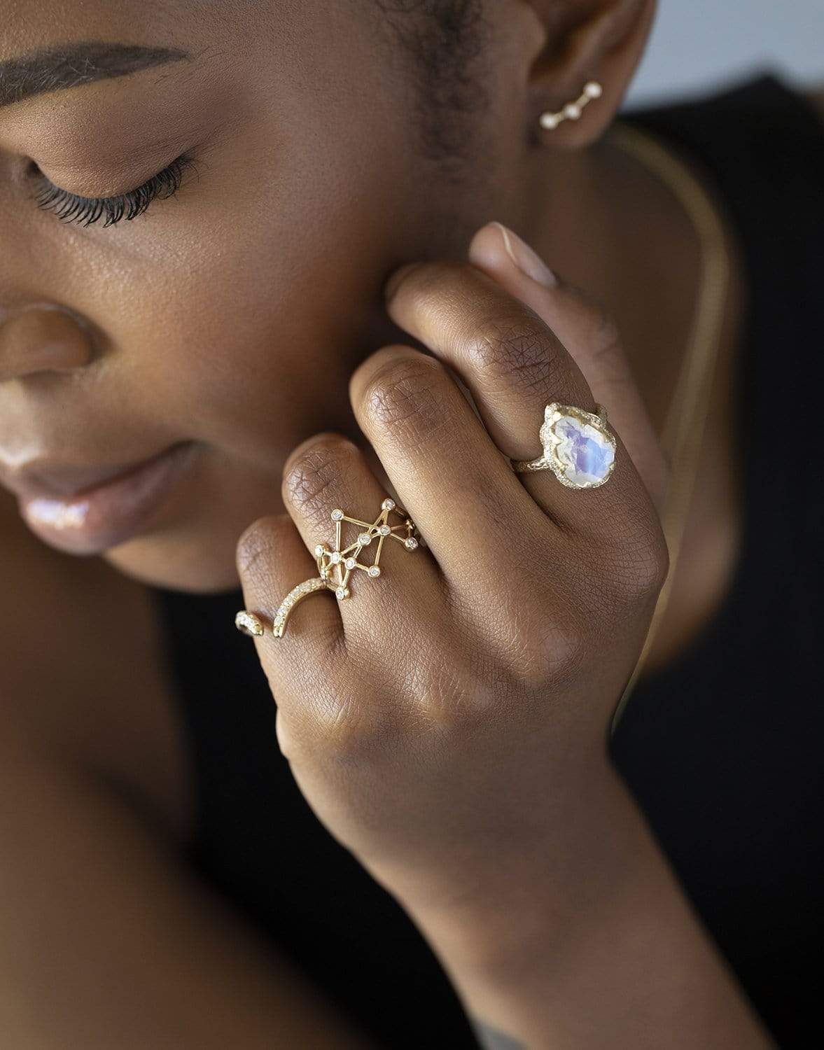LOGAN HOLLOWELL-Queen Water Drop Moonstone Diamond Halo Ring-YELLOW GOLD