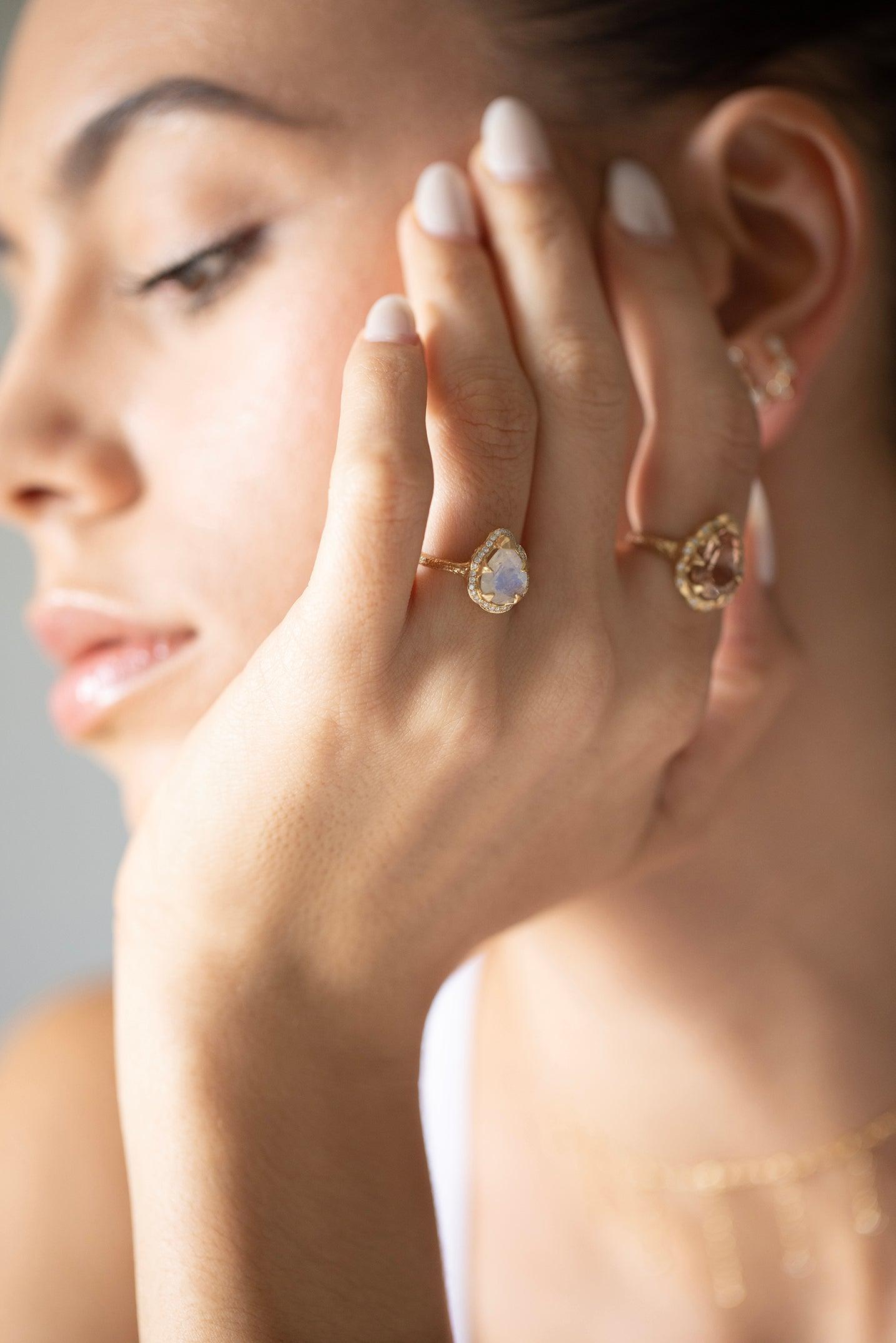 LOGAN HOLLOWELL-Baby Queen Moonstone Halo Ring-YELLOW GOLD