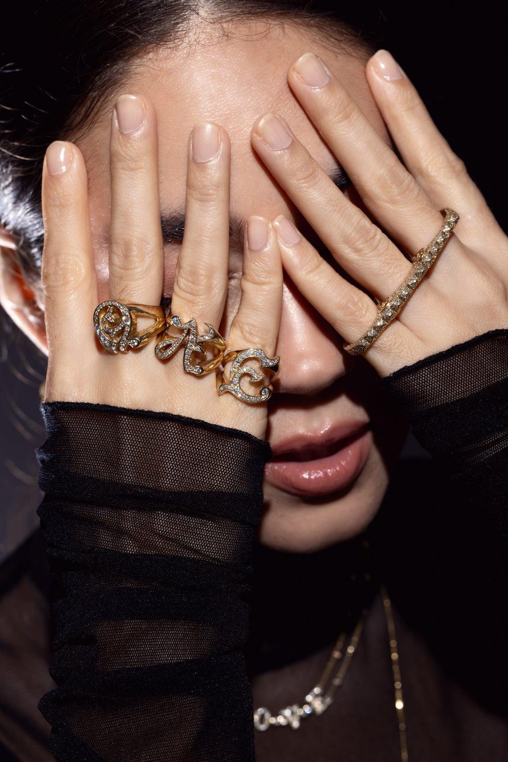 LOREE RODKIN-Gothic V Ring-YELLOW GOLD