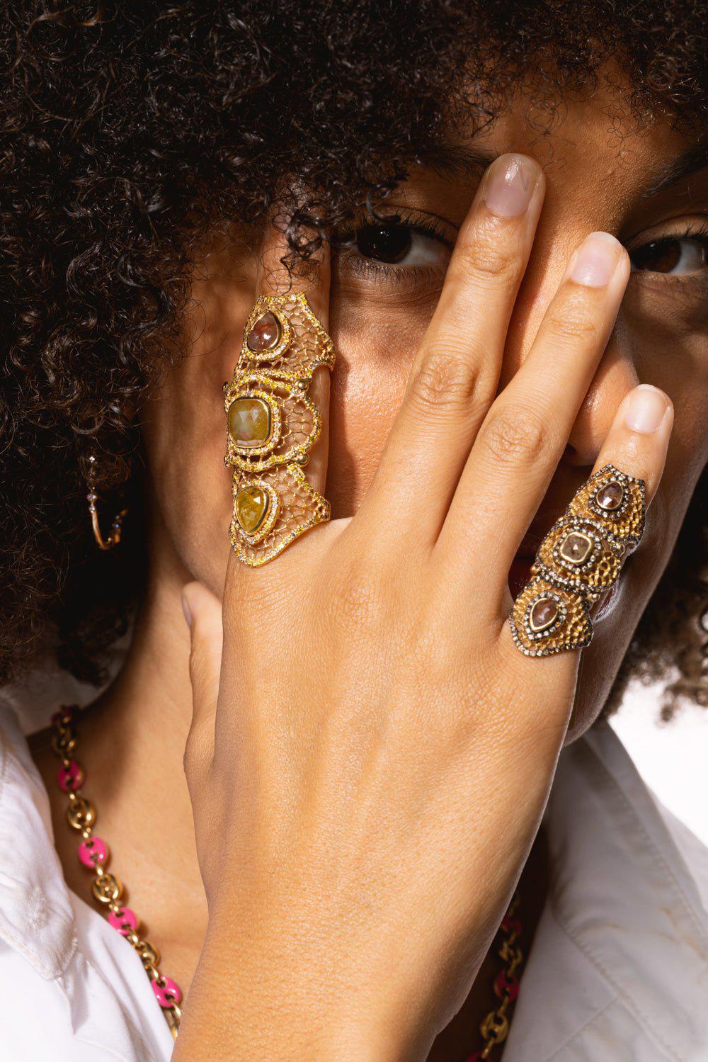 LOREE RODKIN-Medium Spiderweb Bondage Ring-YELLOW GOLD