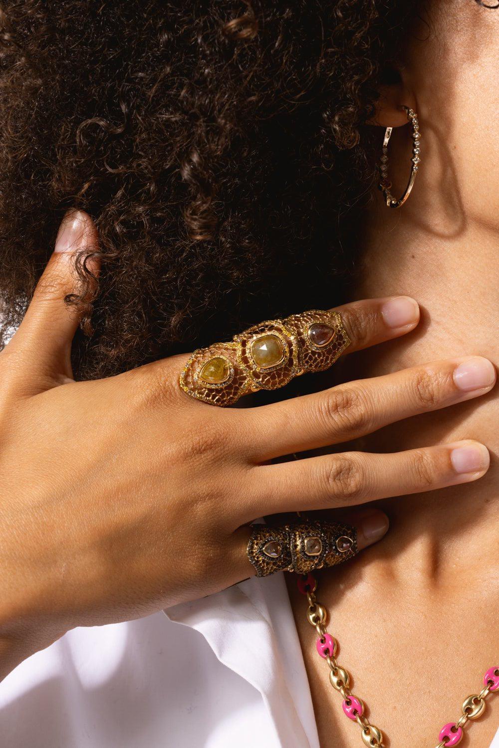 LOREE RODKIN-Medium Spiderweb Bondage Ring-YELLOW GOLD