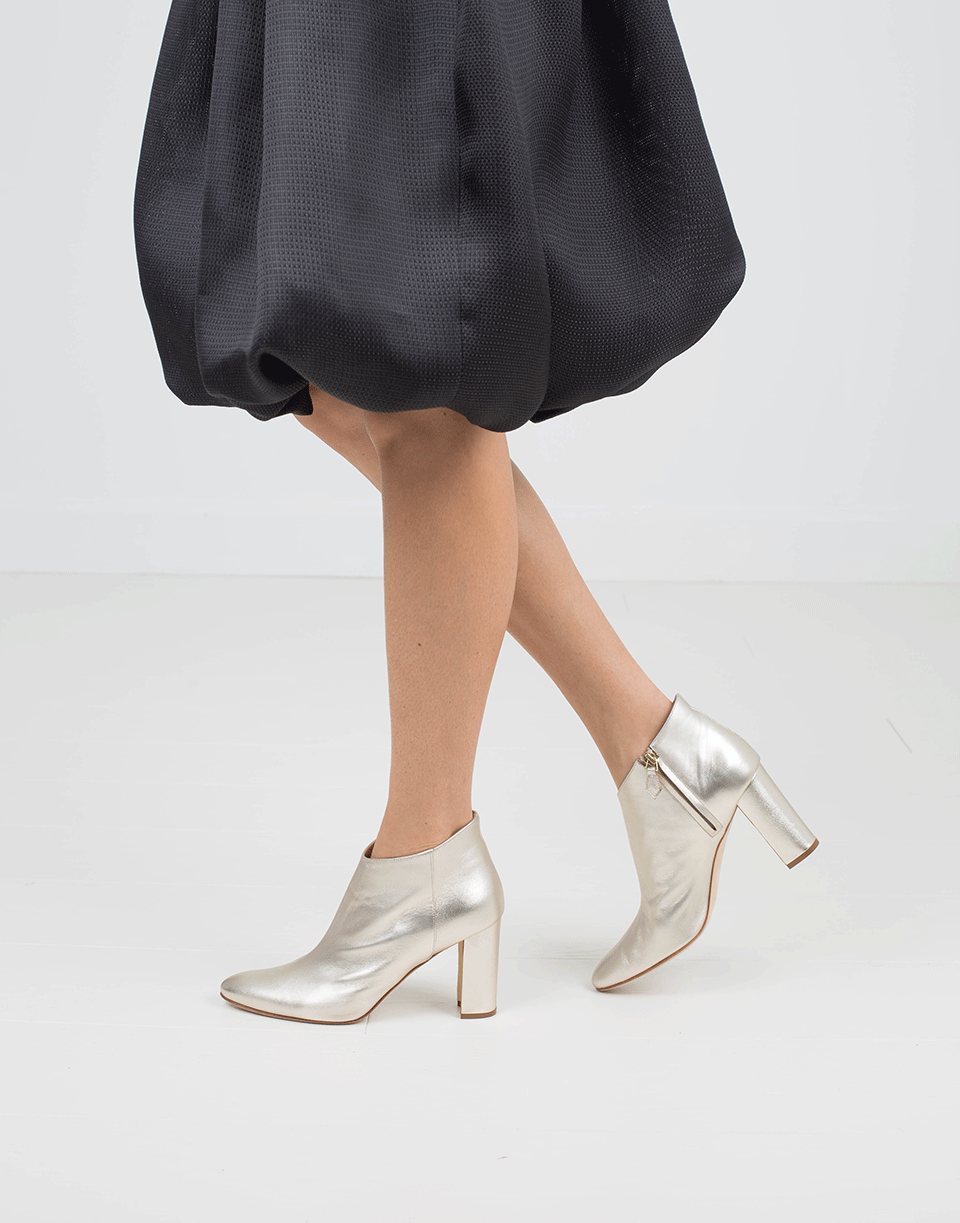 MANOLO BLAHNIK-Brusta Metallic Pointed Toe Bootie-