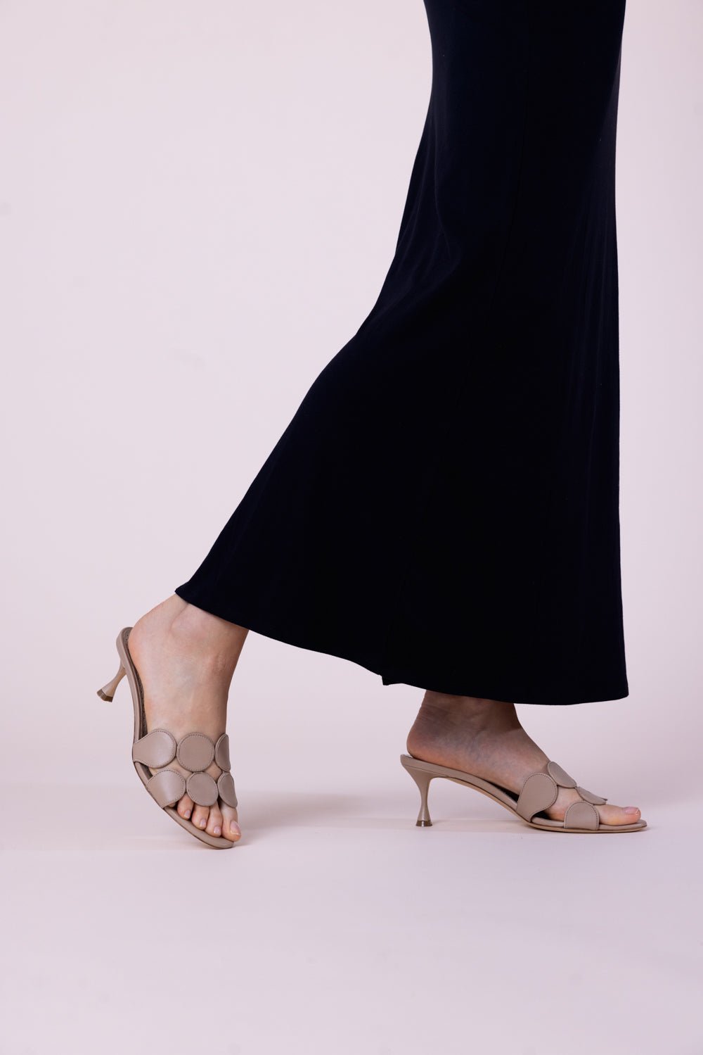 MANOLO BLAHNIK-Haribalmu Mules-