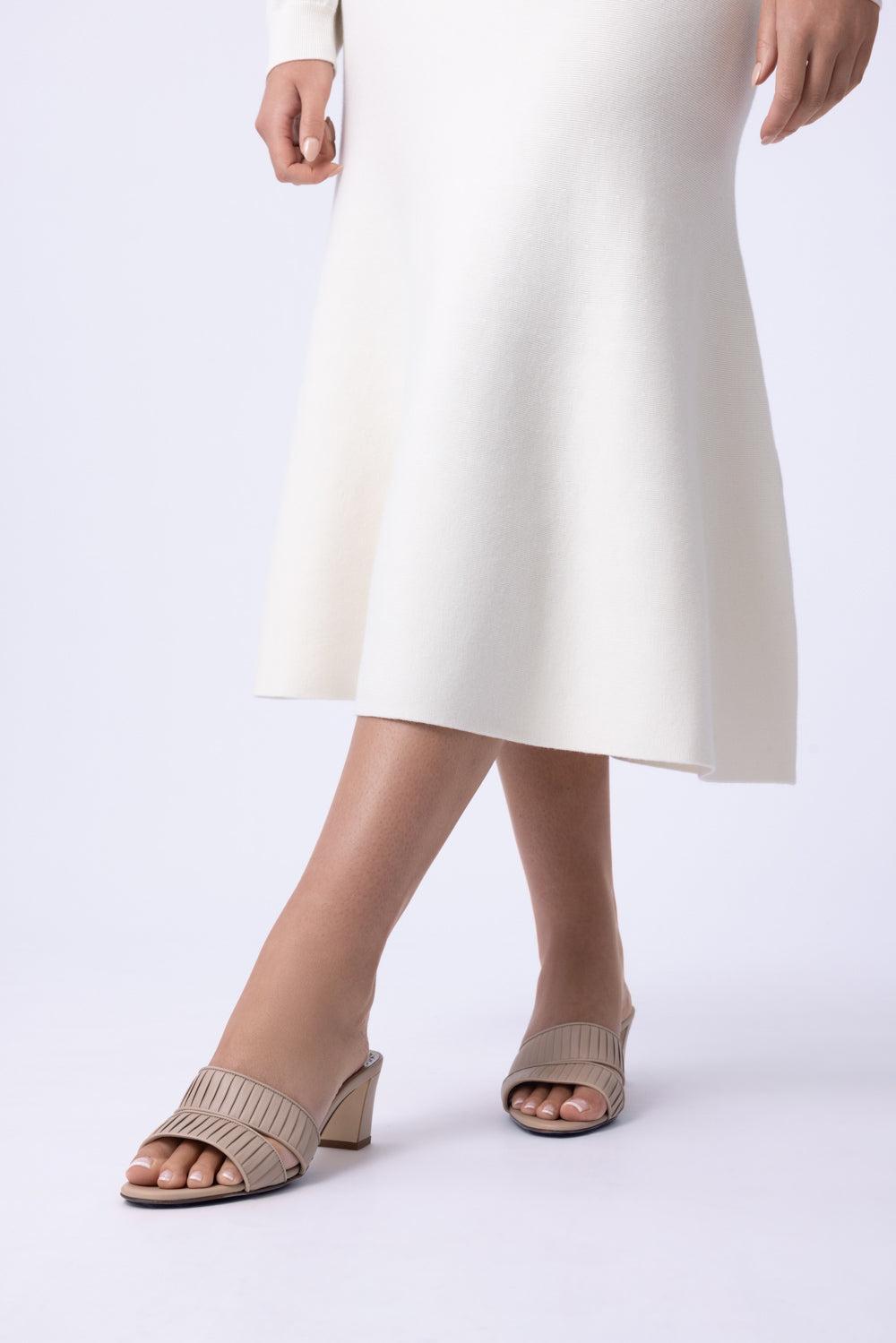 Lusinamu Sandal 50-CREAM-35.5-SHOESANDAL-MANOLO BLAHNIK