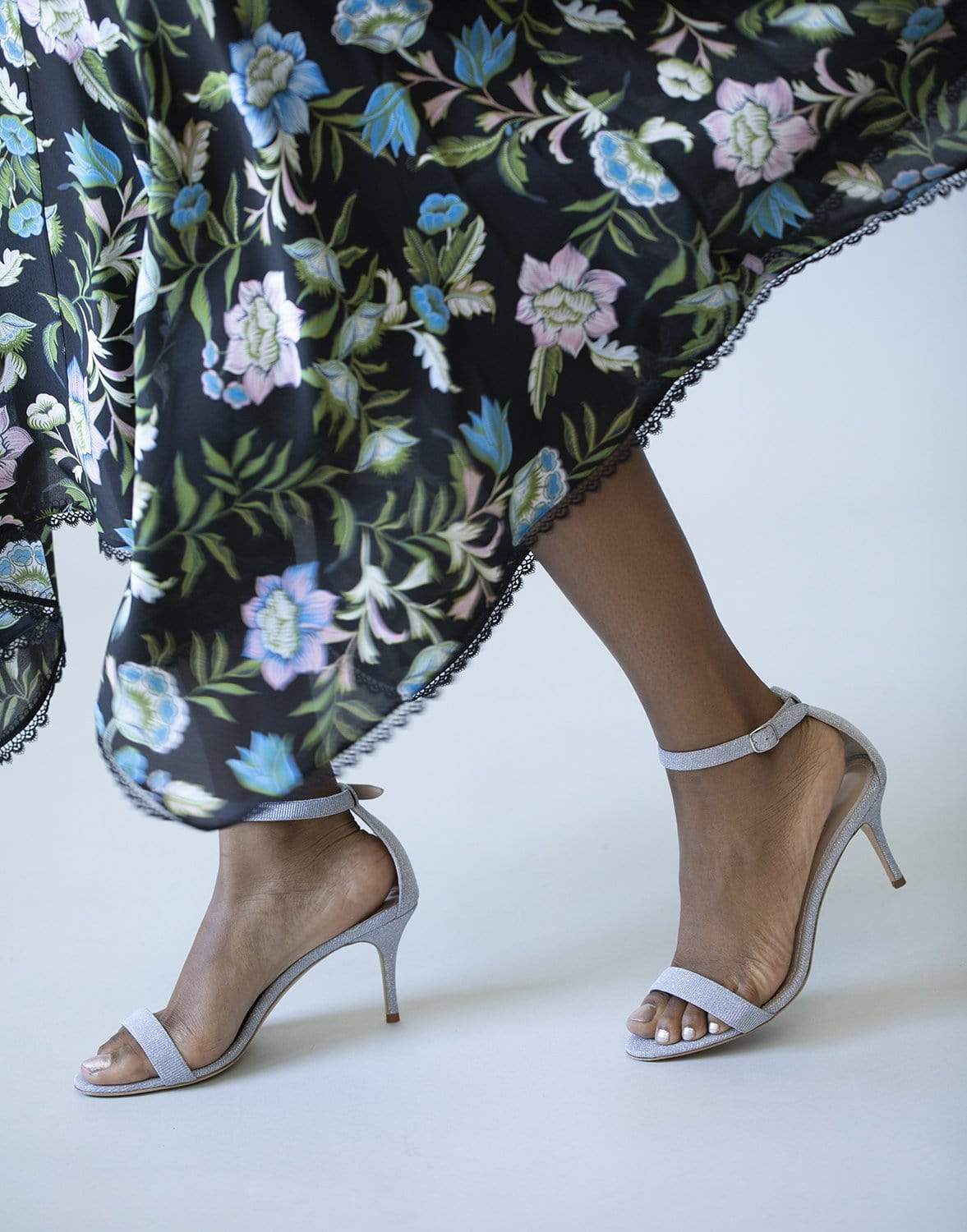 MANOLO BLAHNIK-Silver Chaos Sandal-