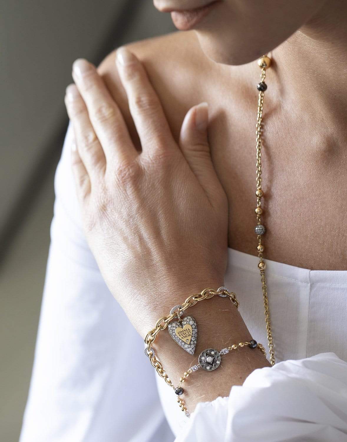 MARIANI-Omnia Vincit Amor Bracelet-YELLOW GOLD