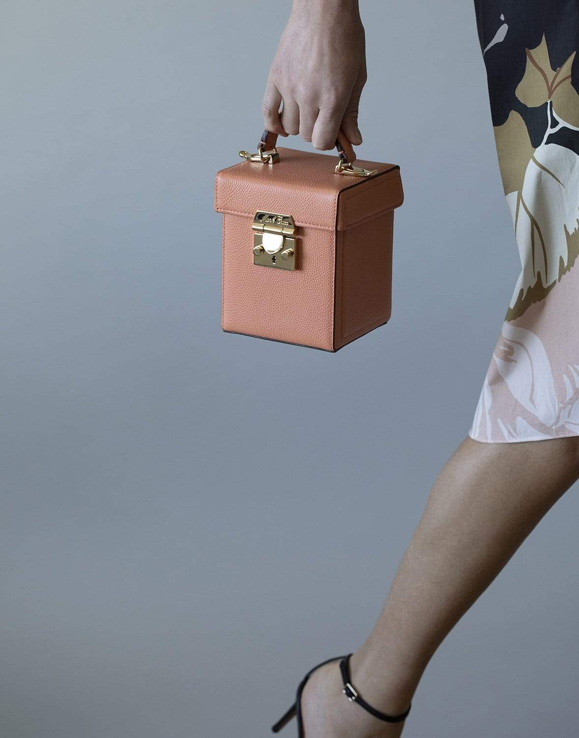 MARK CROSS-Grace Cube Leather Box Bag - Dusty Peach-DSTYPEAC