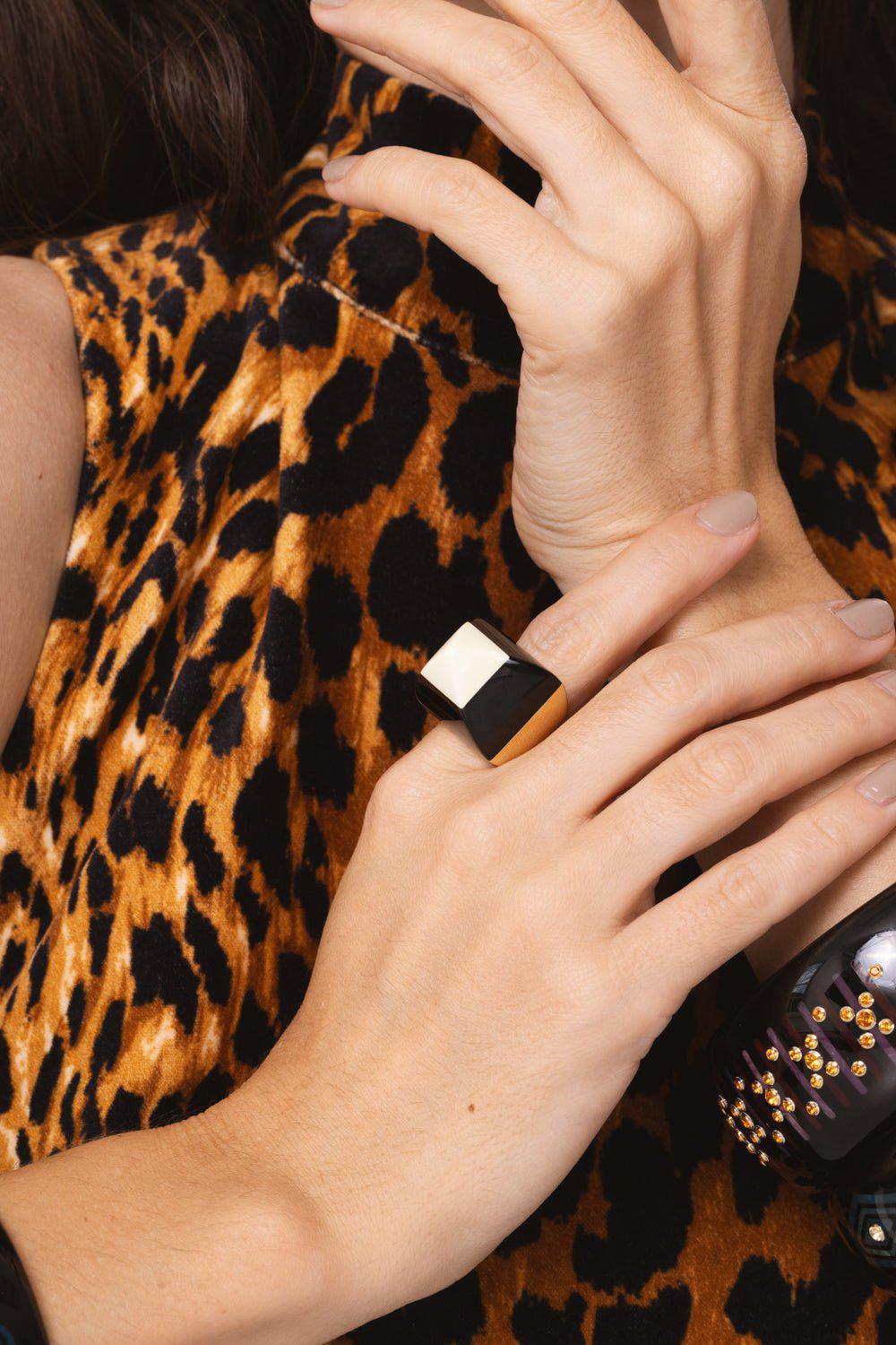 MARK DAVIS-Black Bakelite Kendall Ring-YELLOW GOLD