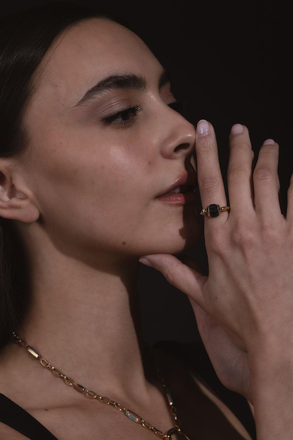 MARLA AARON-Total Baguette Trundle Lock Ring-YELLOW GOLD