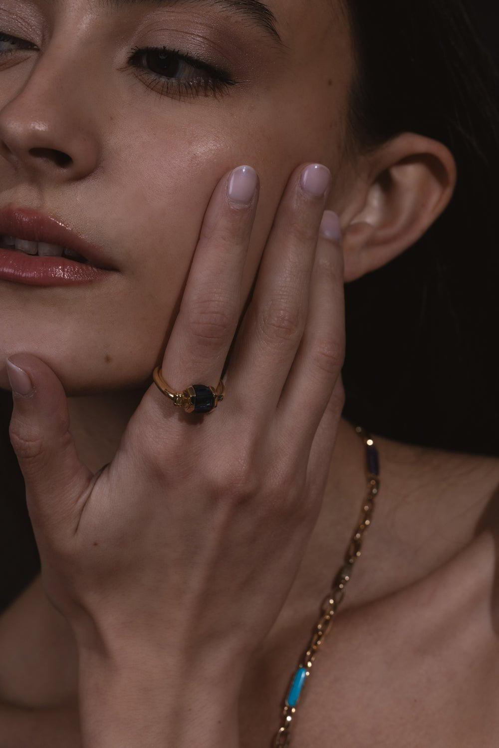MARLA AARON-Total Baguette Trundle Lock Ring-YELLOW GOLD