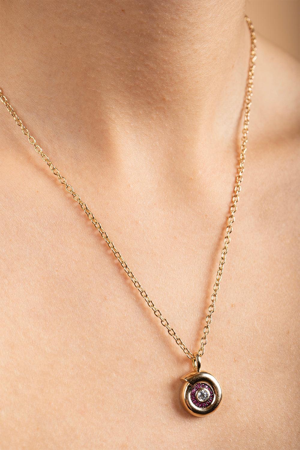 Sapphire Mini Nautilus Pendant-YELLOW GOLD-18-JEWELRYFINE JEWELNECKLACE O-MASON & BOOKS