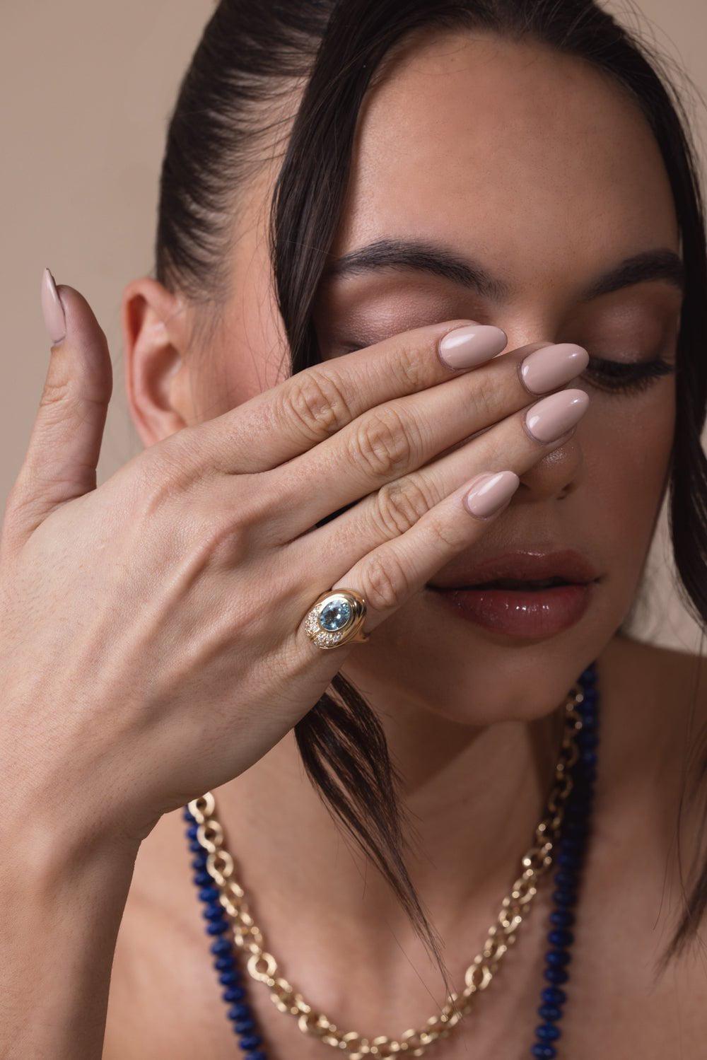  MASON & BOOKS-Small Aquamarine Love Bug Ring-YELLOW GOLD 