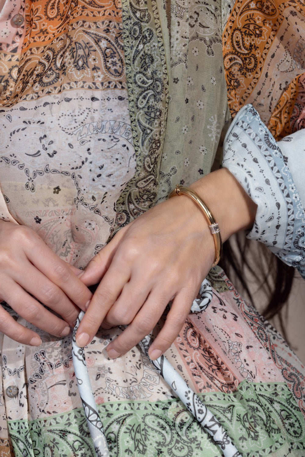 MOKSH-Paro Oval Bangle Bracelet-