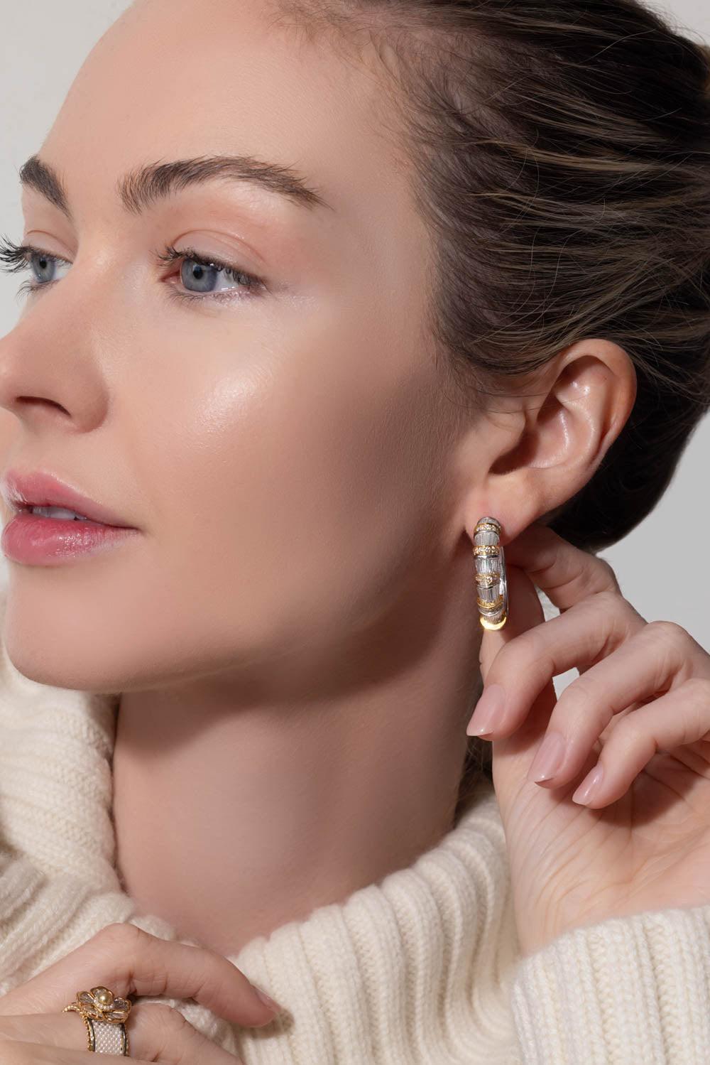 MOKSH-Diamond Bar Nuur Earrings-WHITE GOLD