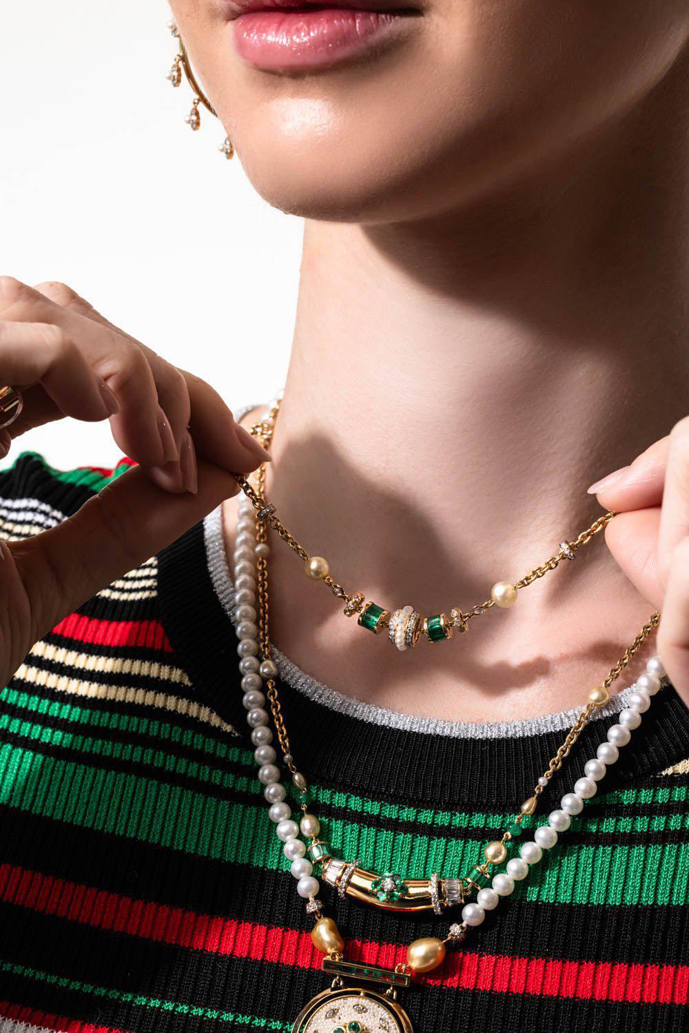 MOKSH-Emerald Paro Necklace-YELLOW GOLD