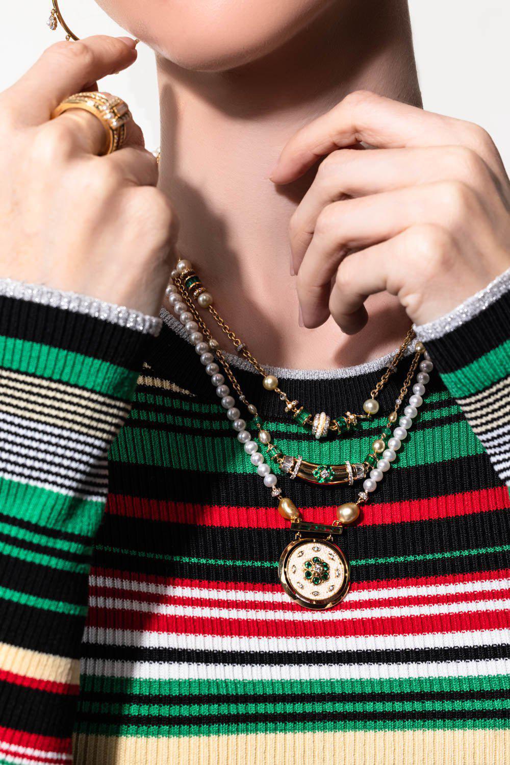 MOKSH-Emerald Paro Necklace-YELLOW GOLD