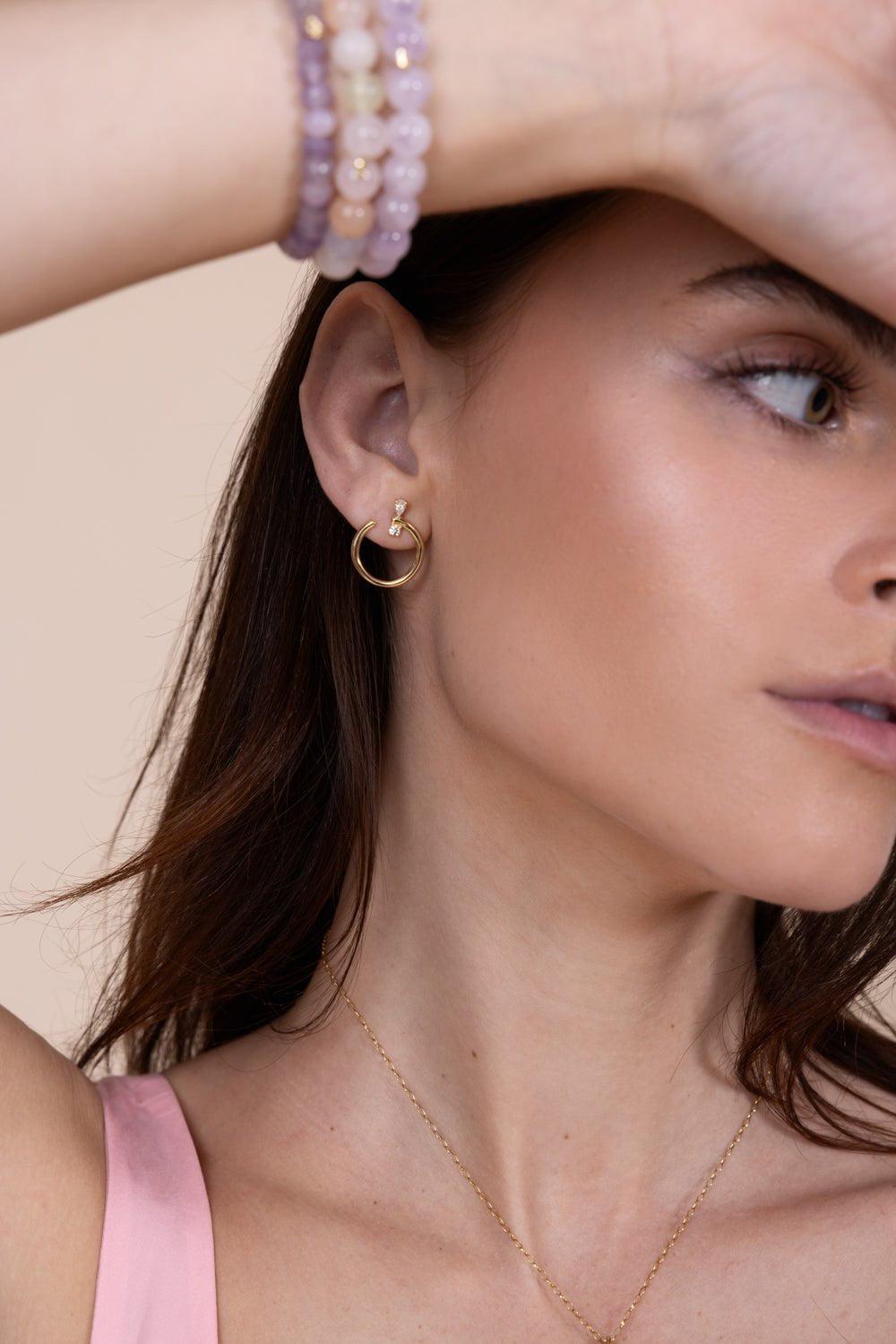 MONICA RICH KOSANN-Large Pearl Galaxy Wrap Hoop Earrings-YELLOW GOLD