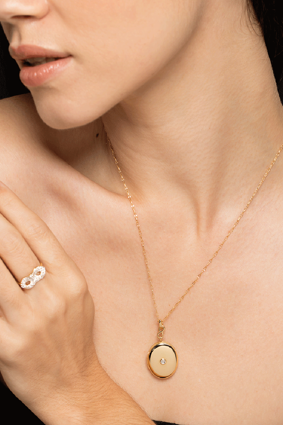 MONICA RICH KOSANN-Center Rose Cut Diamond Locket Necklace-YELLOW GOLD
