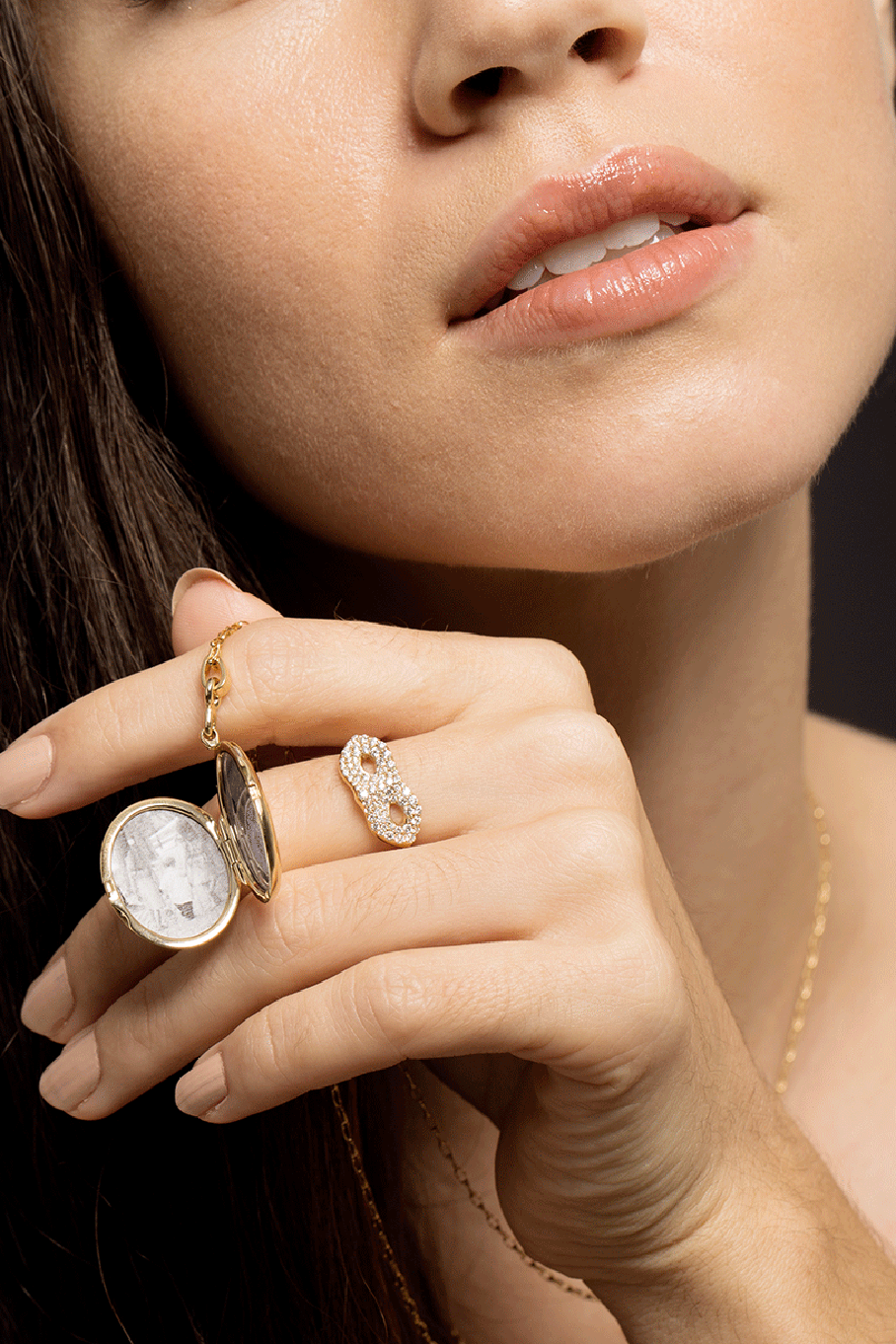 MONICA RICH KOSANN-Center Rose Cut Diamond Locket Necklace-YELLOW GOLD