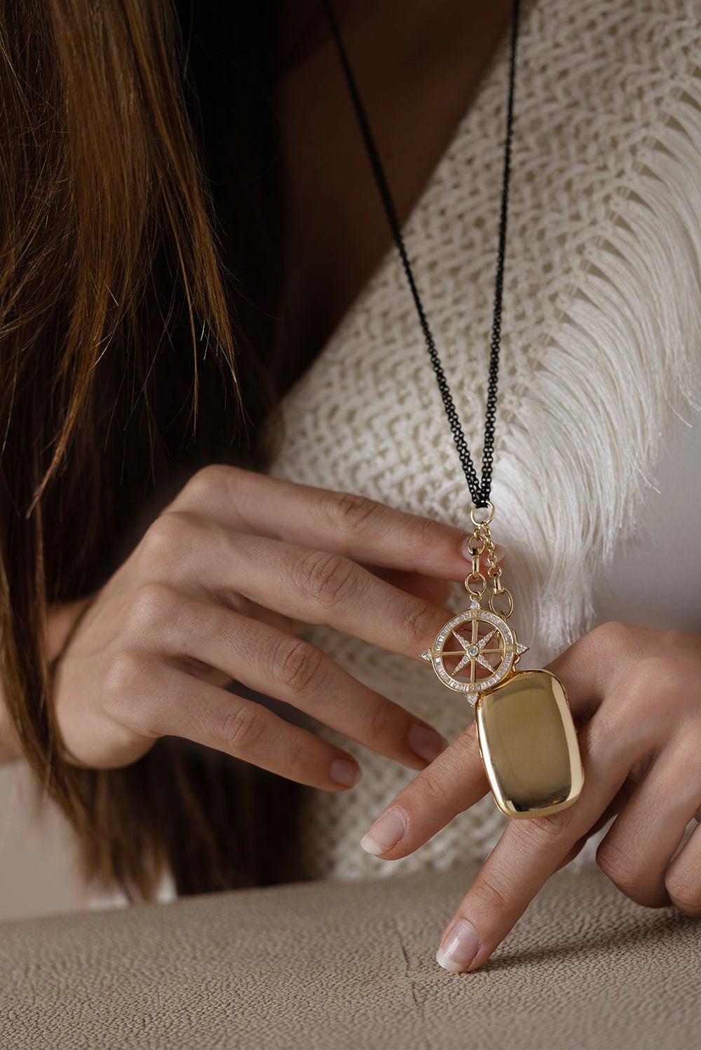 MONICA RICH KOSANN-Large Slim "Finn" Locket-YELLOW GOLD