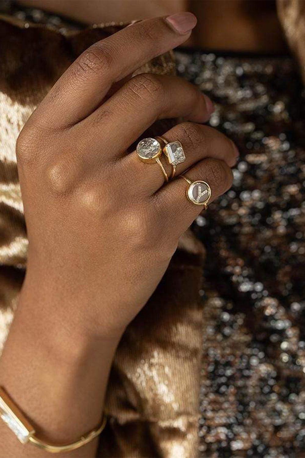 MORITZ GLIK-Y Initial Shaker Ring-YELLOW GOLD