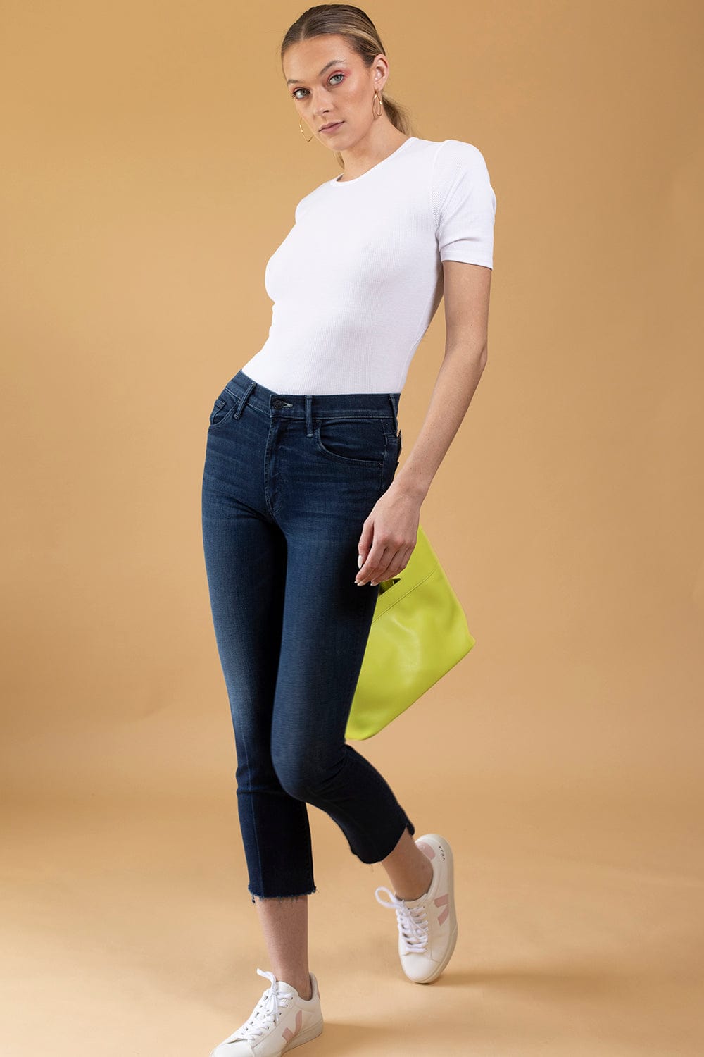 MOTHER-The Insider Crop Step Fray Jean-