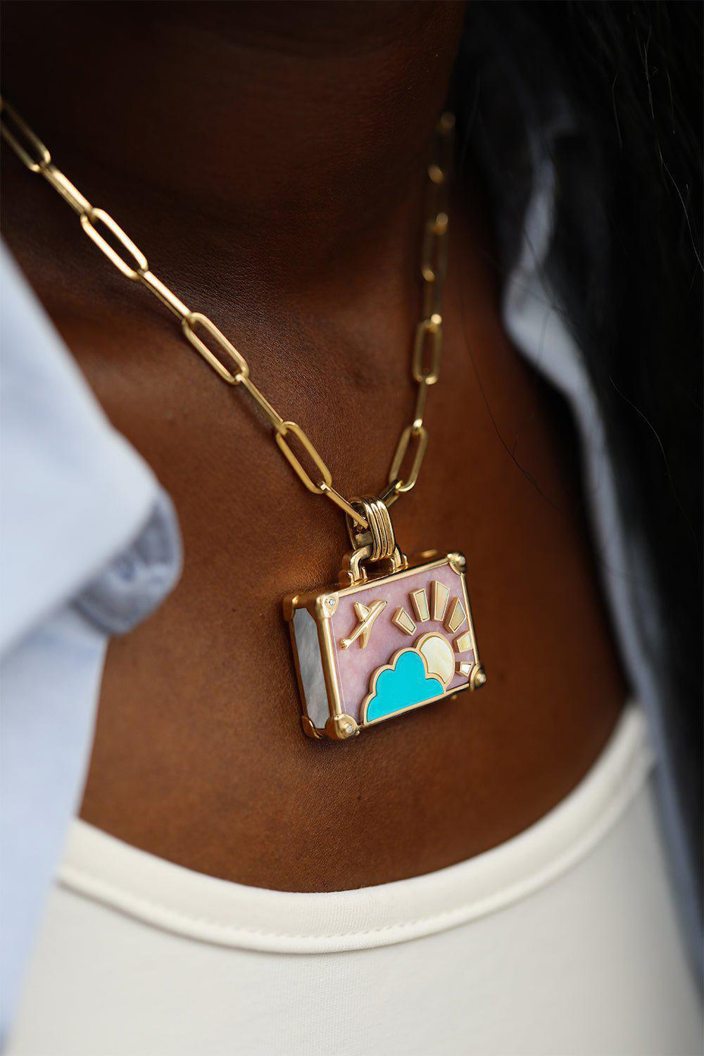 NEVERNOT-Large Flamingo Sunset Suitcase Necklace-YELLOW GOLD