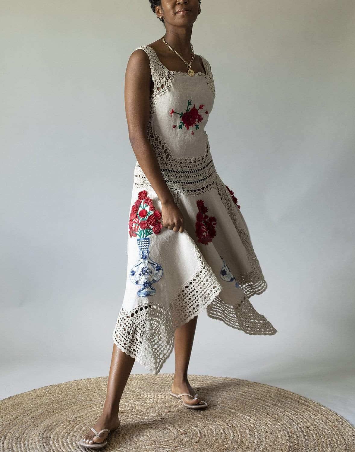 OSCAR DE LA RENTA-Crochet Linen Handkerchief Dress-