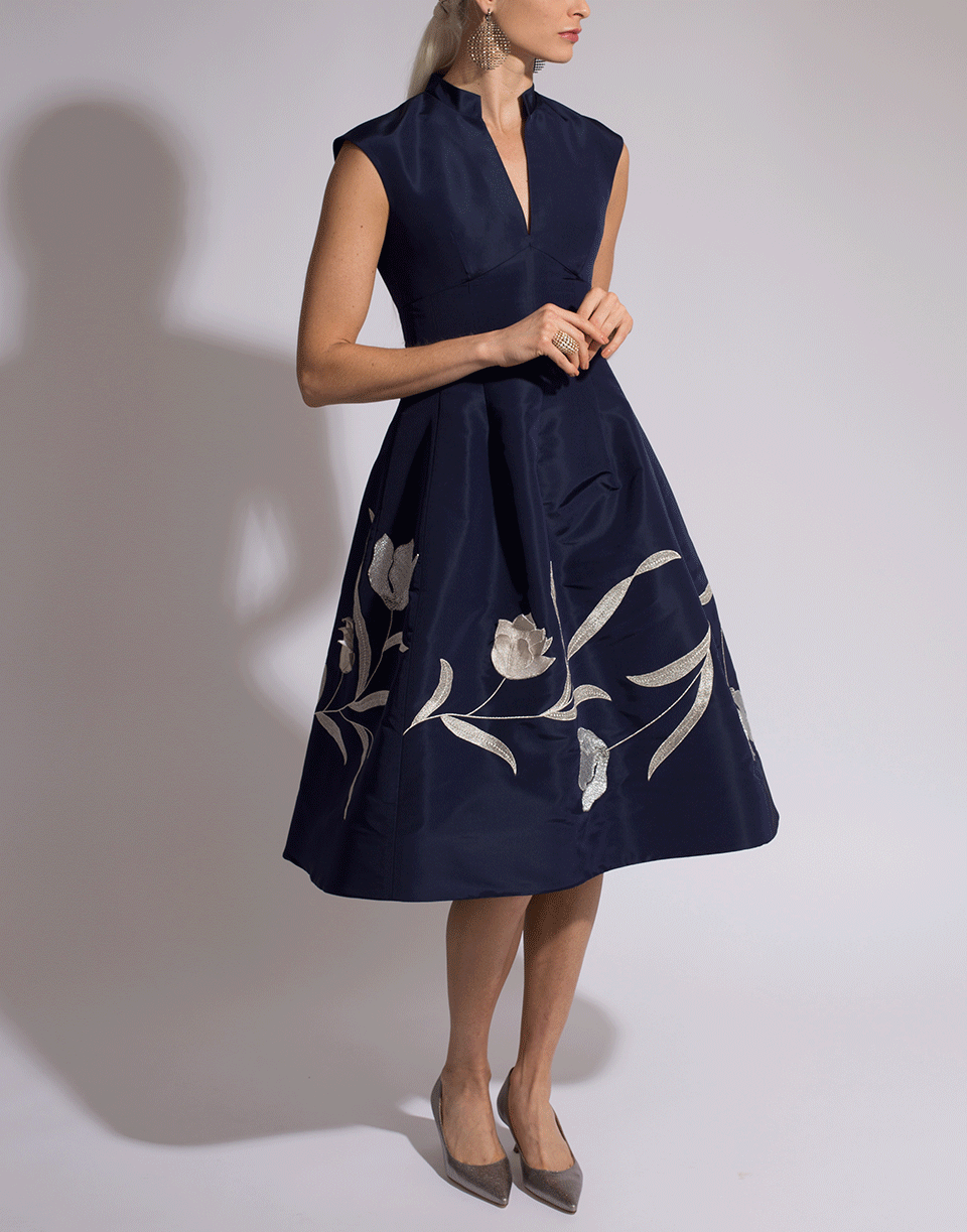 OSCAR DE LA RENTA-Floral Embroidered Dress-