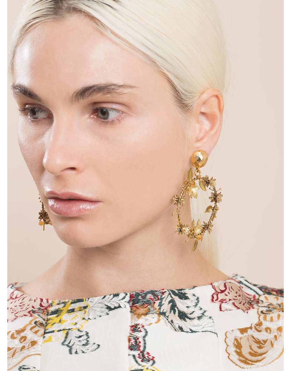OSCAR DE LA RENTA-Embroidered Flower Leaf Hoop Earrings-GOLD