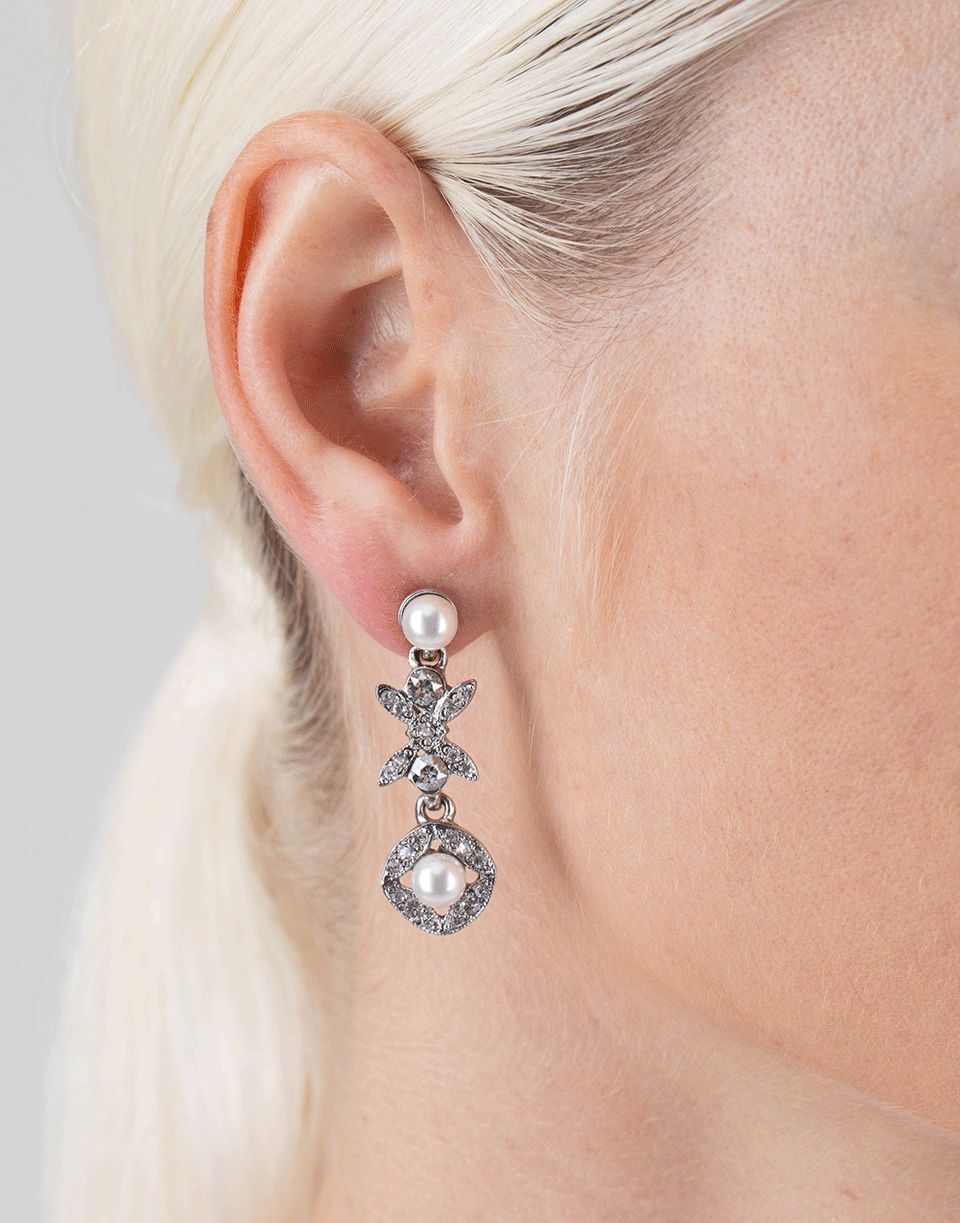 OSCAR DE LA RENTA-Lattice Pearl Drop Earrings-SILVER