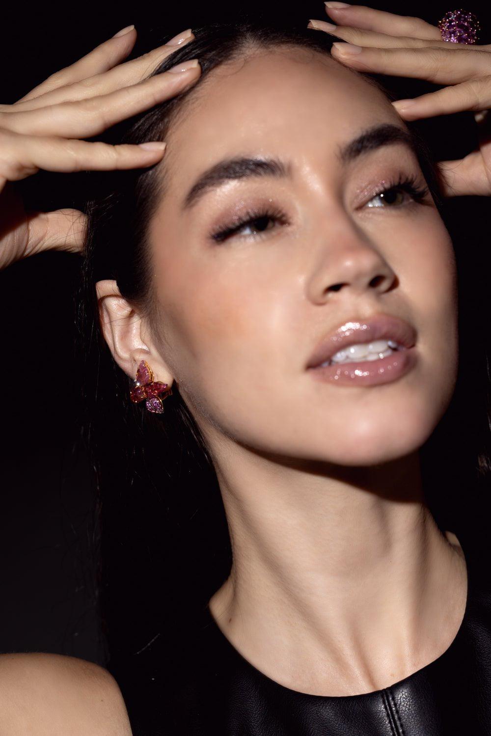 PIRANESI-Carved Leaf Stud Earrings-YELLOW GOLD