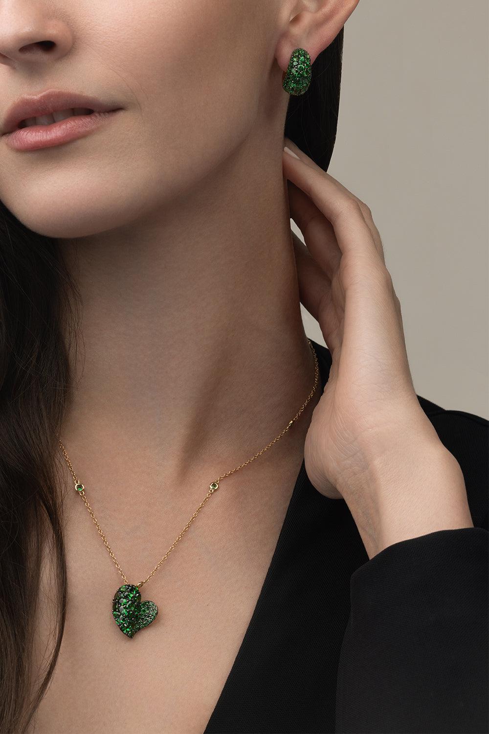 Tsavorite Medium Wave Heart Necklace-YELLOW GOLD-18-JEWELRYFINE JEWELNECKLACE O-PIRANESI