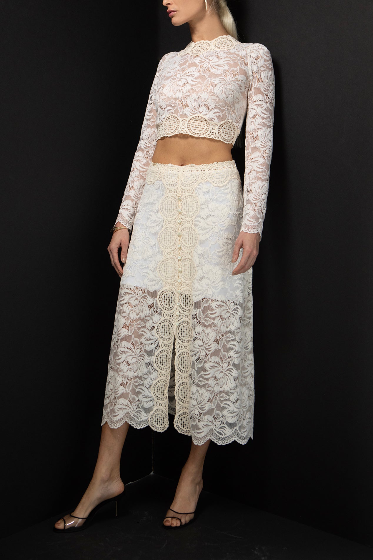 RABANNE-Lace Crop Top-