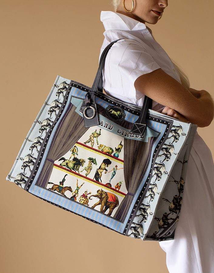 RANI ARABELLA-Circus Print Canvas Beach Bag-BLU