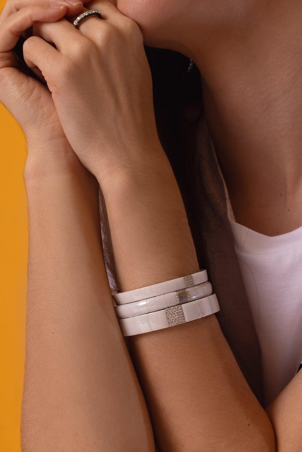 ROBERTO DEMEGLIO-Scacco White Ceramic Stretch Bracelet-WHITE GOLD