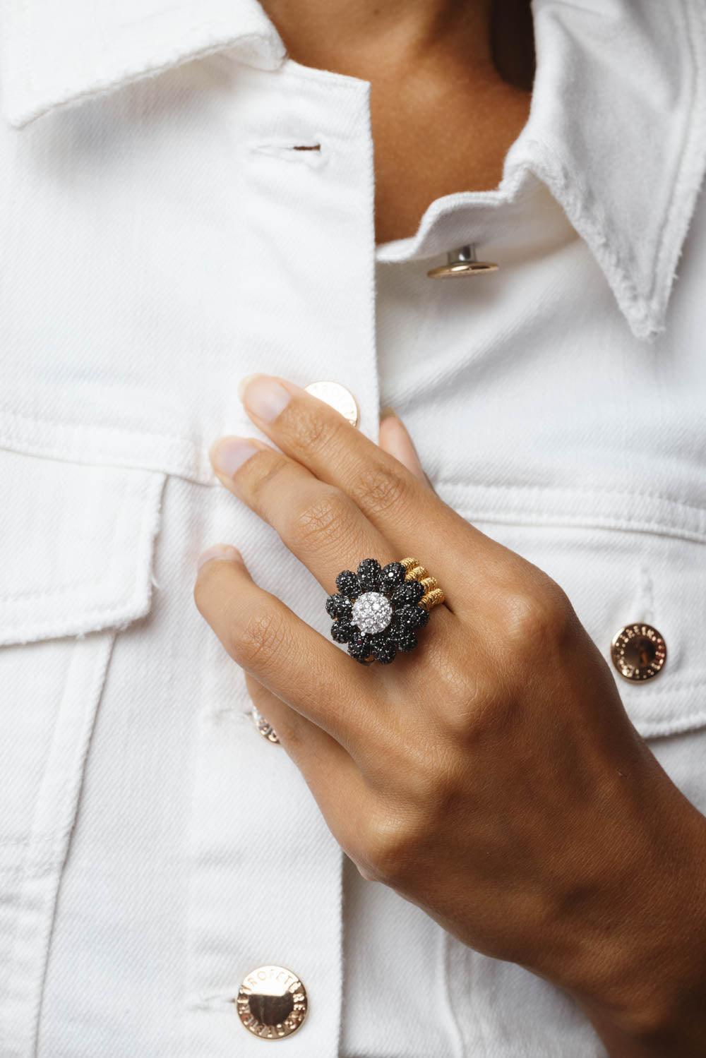 ROBERTO DEMEGLIO-Flower Margarita Stretch Ring-WHITE GOLD